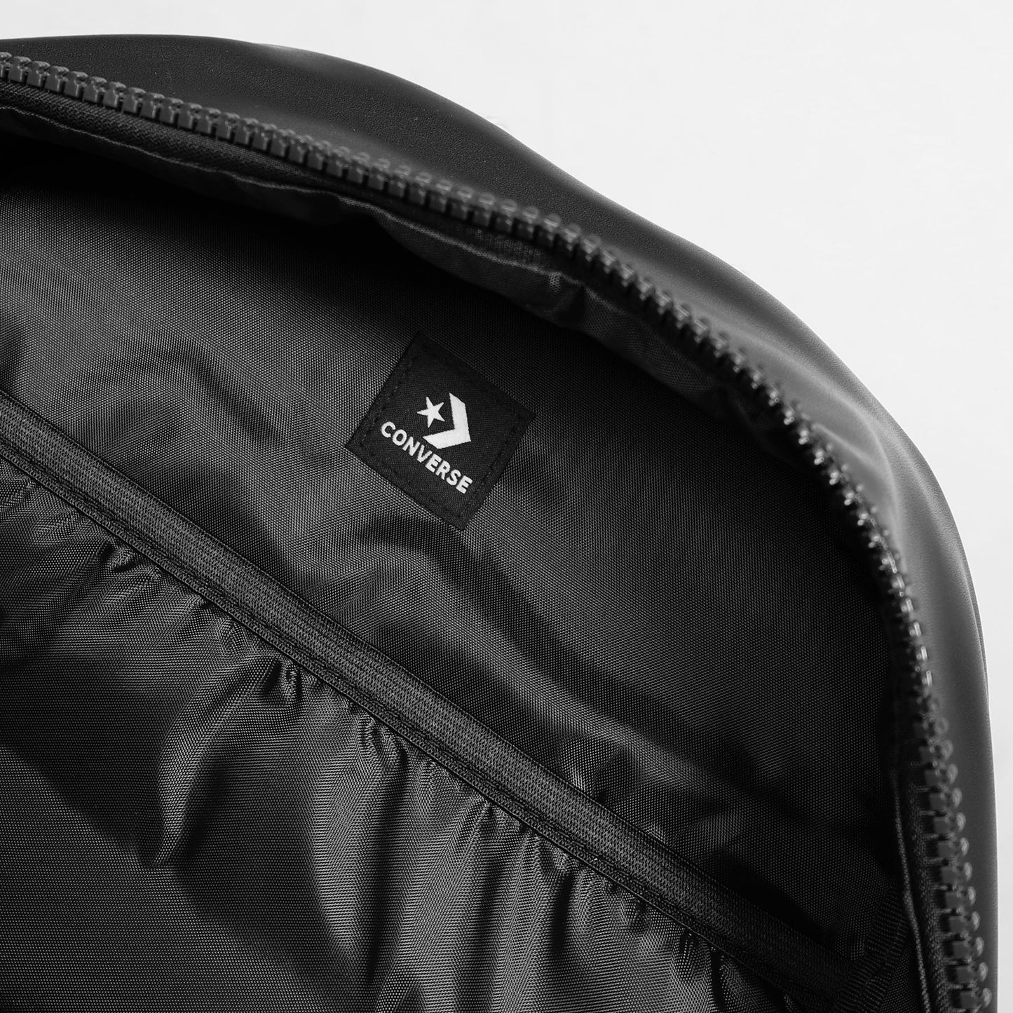 PERENNIAL BACKPACK BLACK